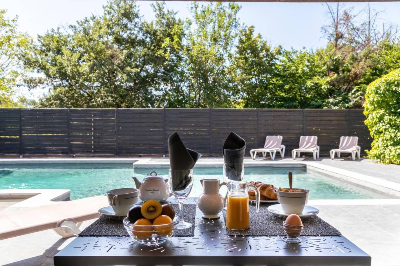 Hotel Au Relais De Trans Draguignan Ngoại thất bức ảnh