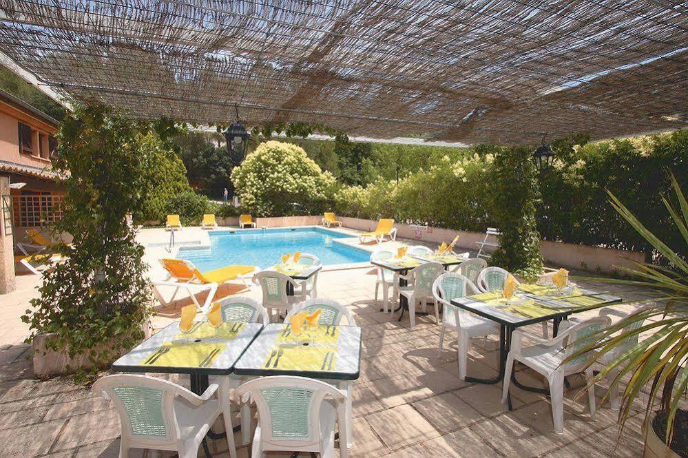 Hotel Au Relais De Trans Draguignan Ngoại thất bức ảnh