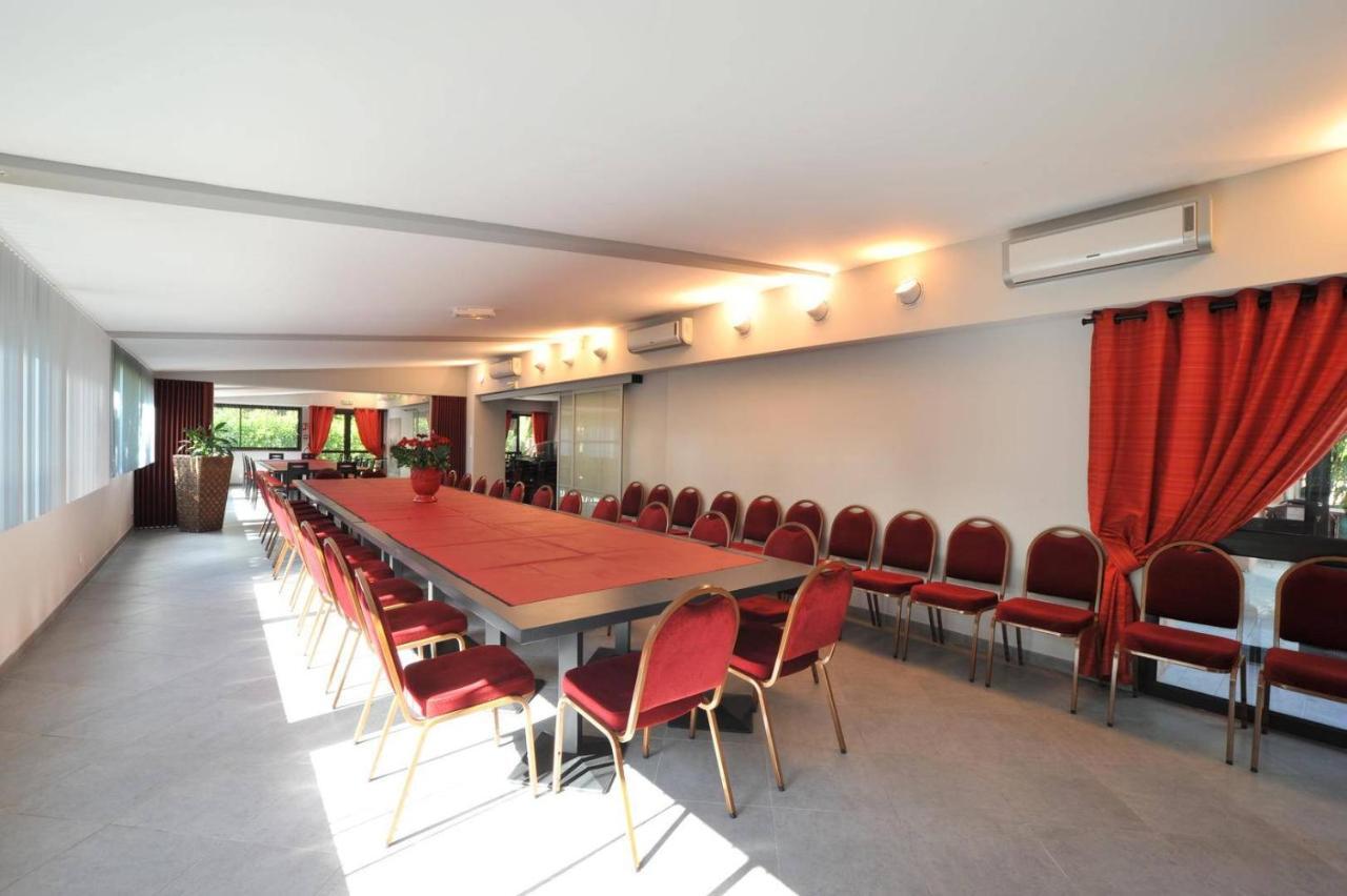 Hotel Au Relais De Trans Draguignan Ngoại thất bức ảnh